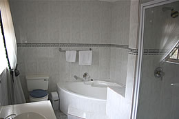 Ezulwini , Swaziland Accommodation ,Ebuhleni guest house , Self catering